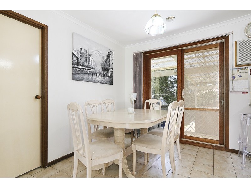 54 Wakenshaw Crescent, Pakenham VIC 3810