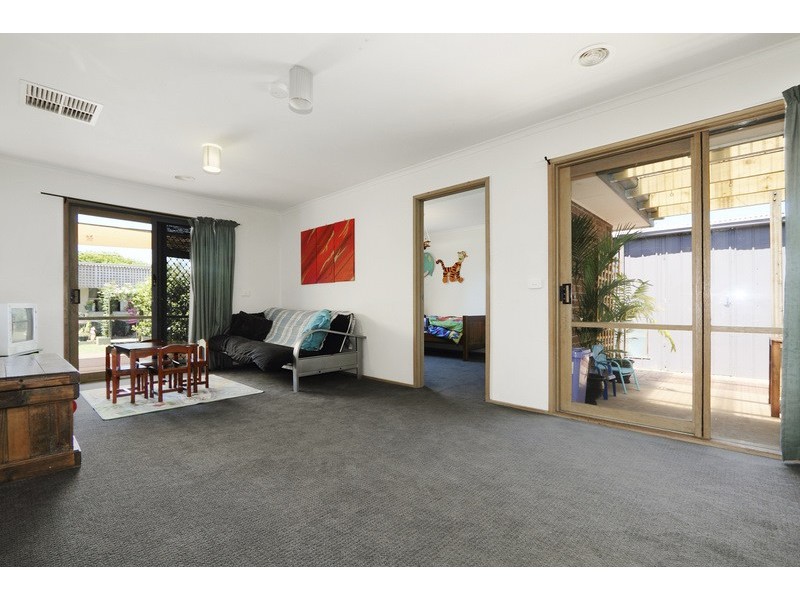 38 Dunbarton Drive, Pakenham VIC 3810