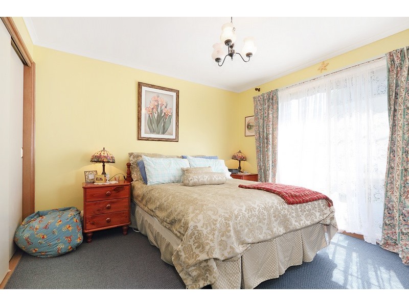 2A Parman Avenue, Pakenham VIC 3810