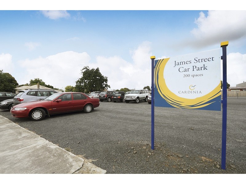 44 James Street, Pakenham VIC 3810