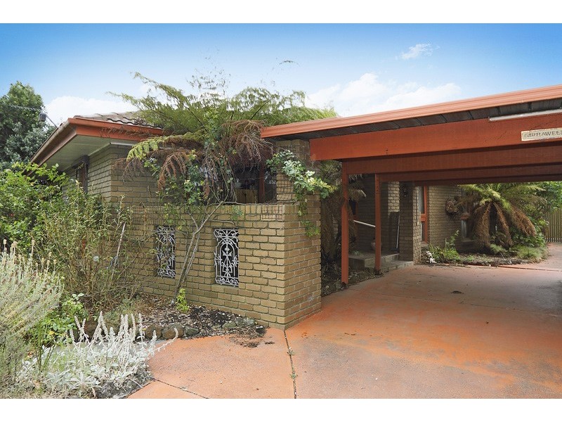 44 James Street, Pakenham VIC 3810