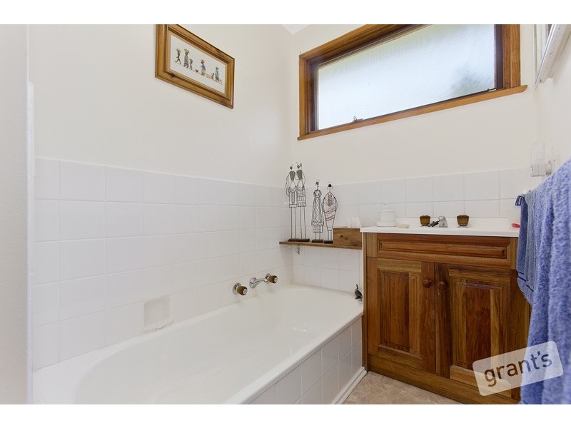 15 Wirragulla Road, Maryknoll VIC 3812