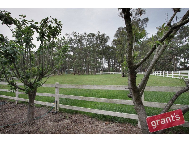 35 Bayard Drive, Pakenham Upper VIC 3810