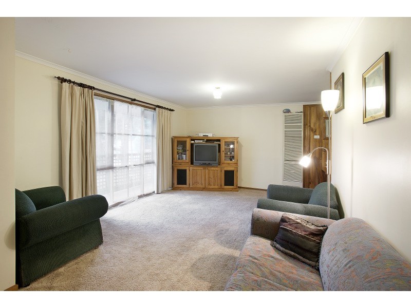 12 Templeton Crescent, Pakenham VIC 3810