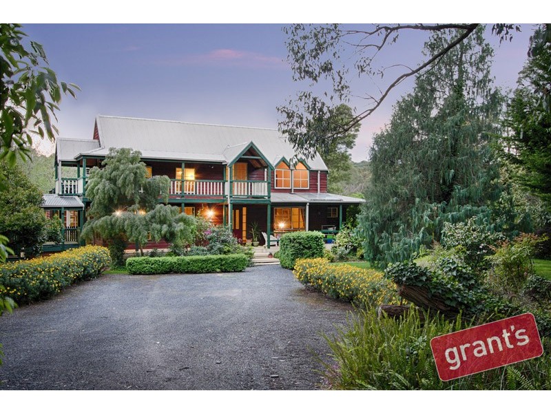 10 Murrawong Road, Maryknoll VIC 3812