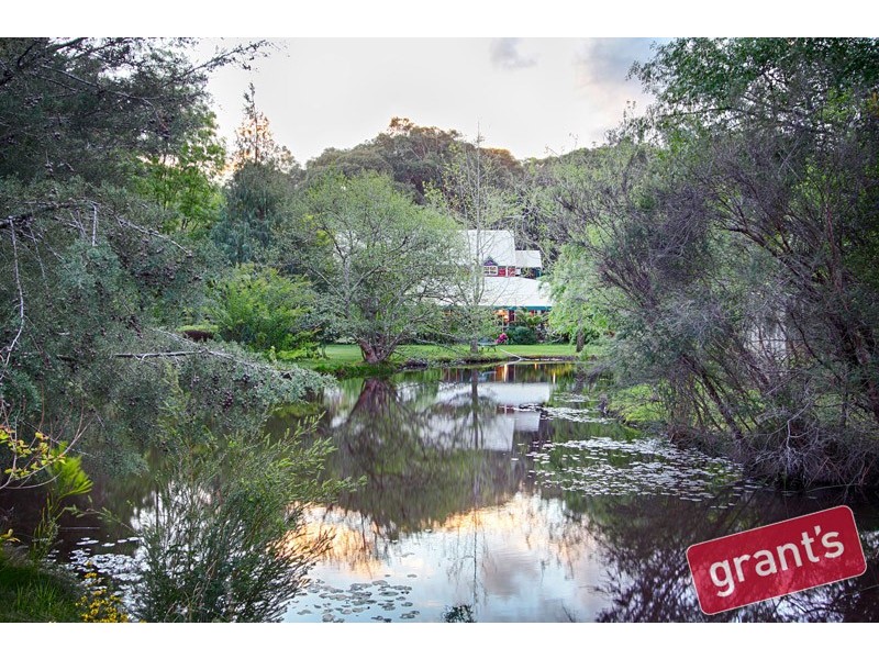 10 Murrawong Road, Maryknoll VIC 3812