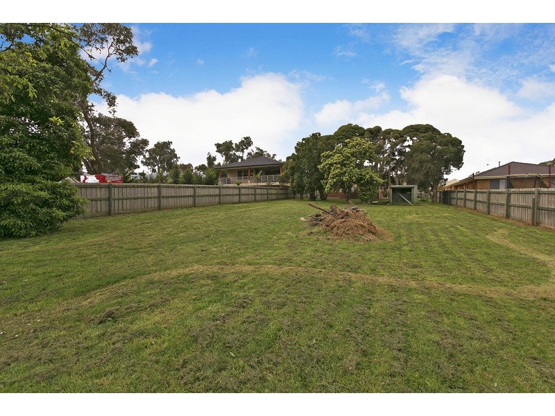 17 Jefferson Road, Garfield VIC 3814