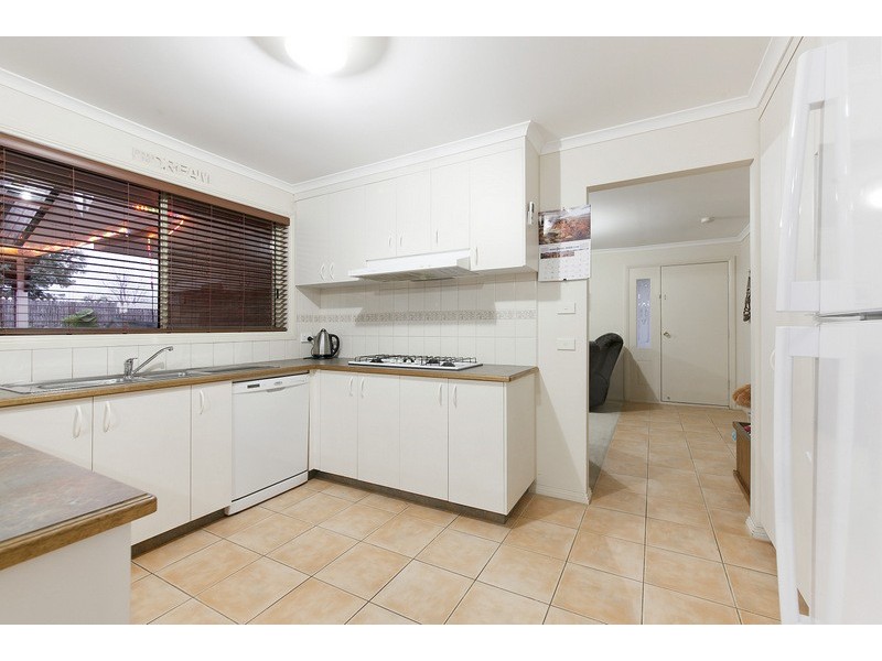 45 Leigh Drive, Pakenham VIC 3810