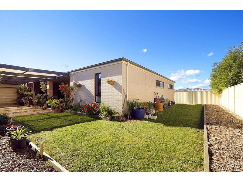 18 Delphinium Road, Pakenham VIC 3810