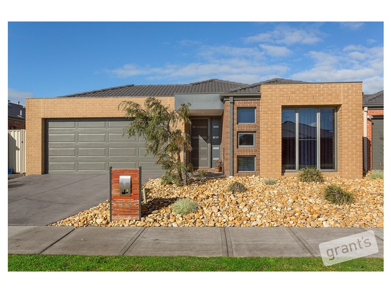 35 Victory Drive, Pakenham VIC 3810
