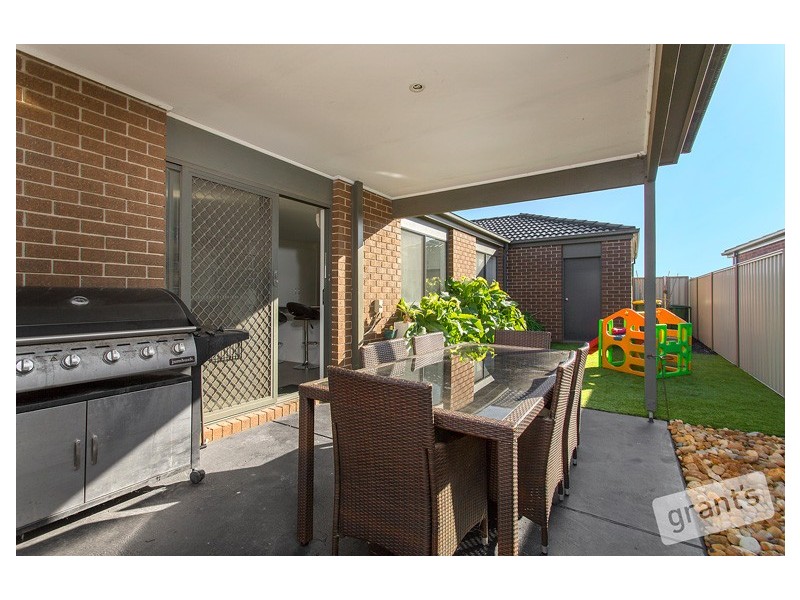 35 Victory Drive, Pakenham VIC 3810
