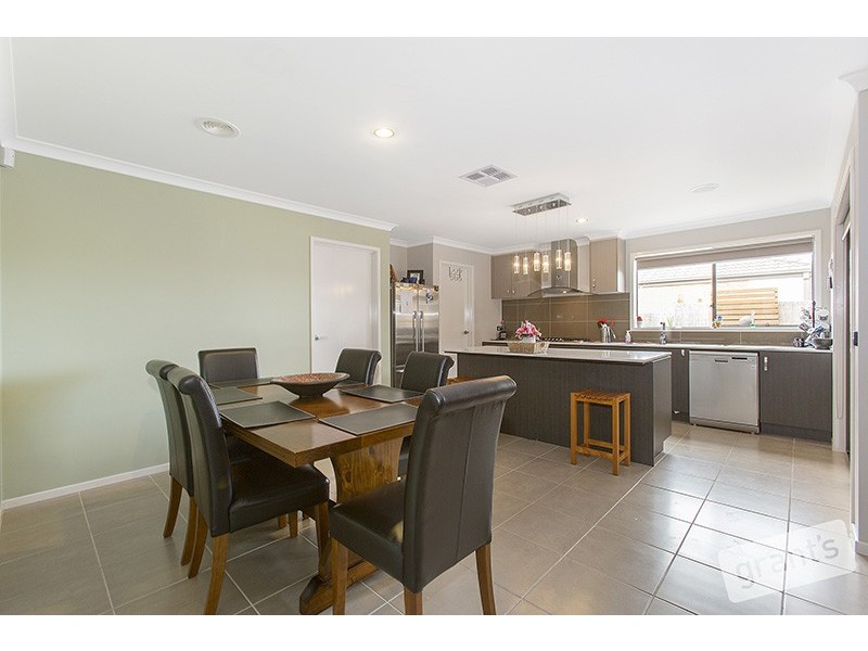 13 Victory Drive, Pakenham VIC 3810