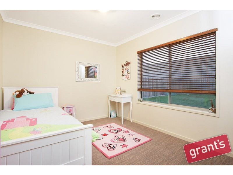 49 Red Gum Circuit, Pakenham VIC 3810