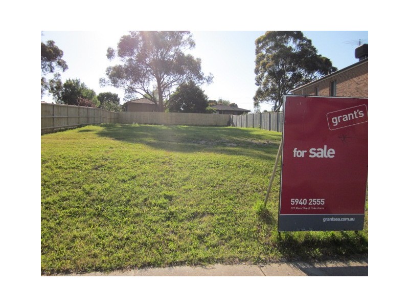 27 Tipperary Circuit, Pakenham VIC 3810