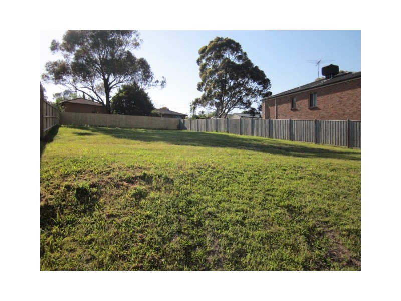 27 Tipperary Circuit, Pakenham VIC 3810