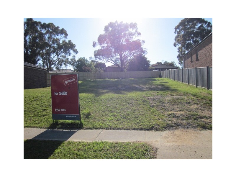 27 Tipperary Circuit, Pakenham VIC 3810