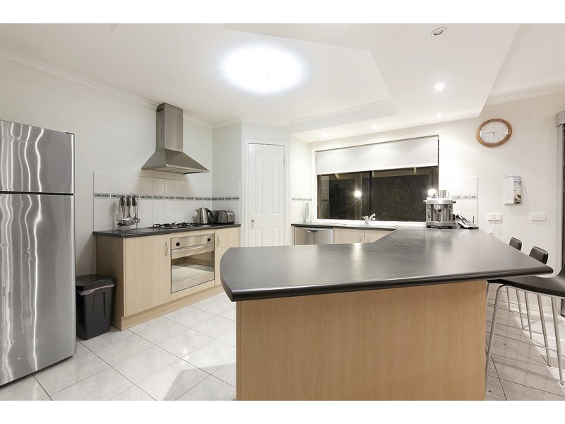 15 Avendon Court, Narre Warren South VIC 3805