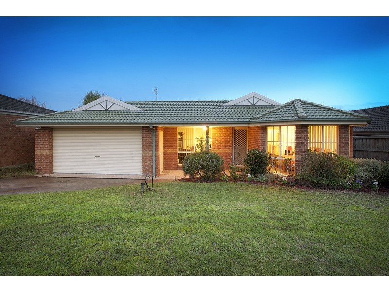 96 Ebony Drive, Pakenham VIC 3810