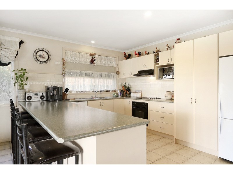 18 Main Street, Nar Nar Goon VIC 3812