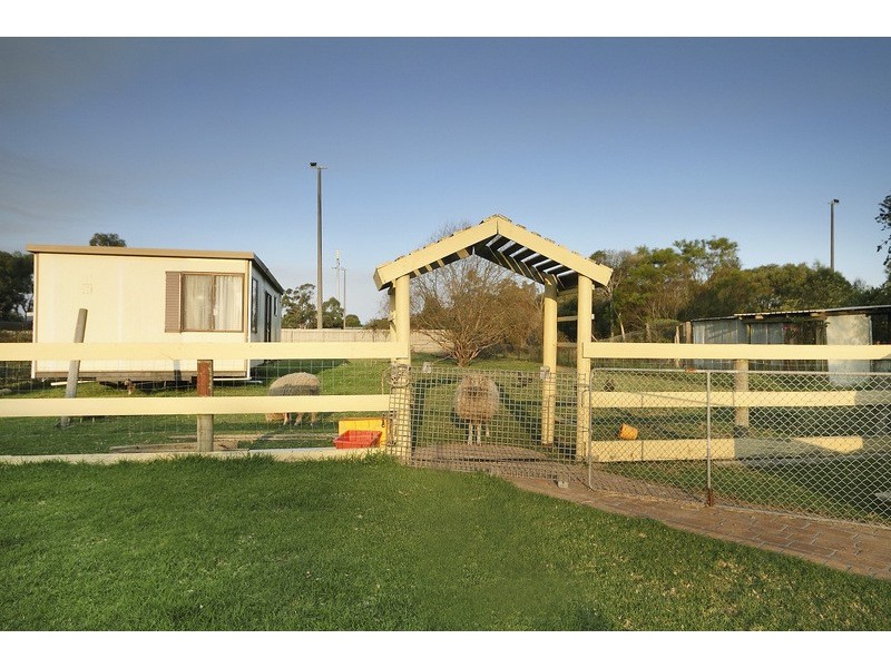 18 Main Street, Nar Nar Goon VIC 3812