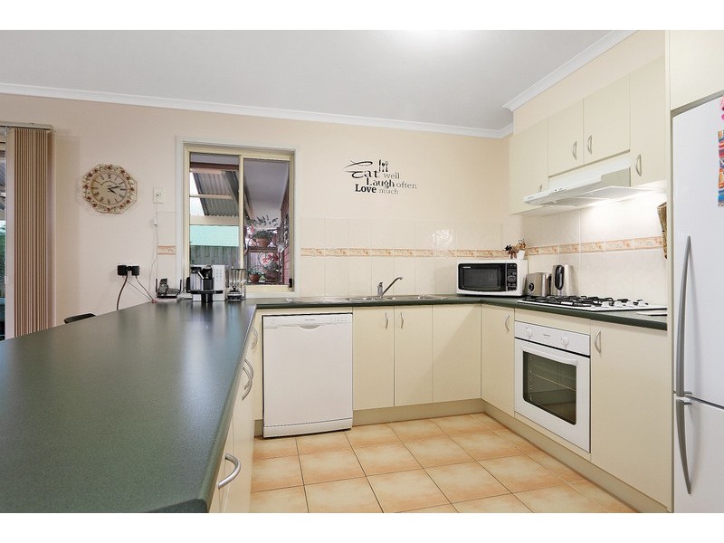 6 Ayesha Rise, Pakenham VIC 3810