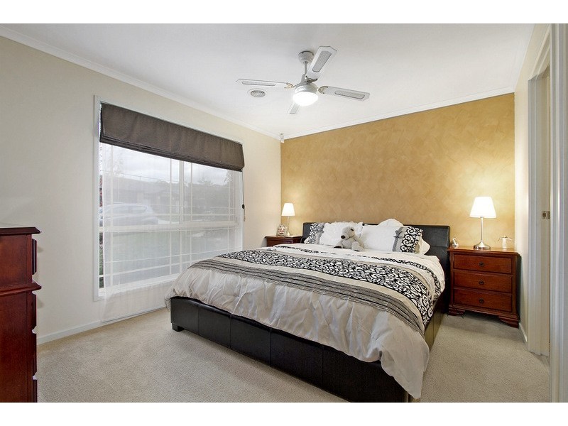 6 Ayesha Rise, Pakenham VIC 3810