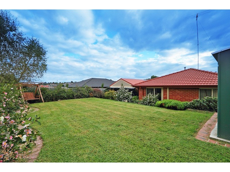 6 Ayesha Rise, Pakenham VIC 3810