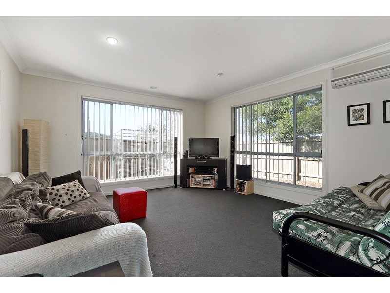 14/6-16 Diston Court, Pakenham VIC 3810