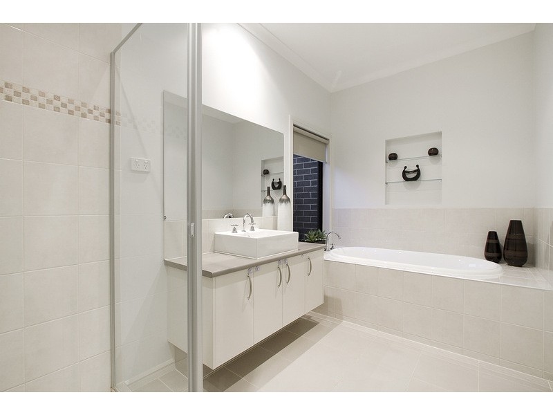 47 Botanic Drive, Pakenham VIC 3810