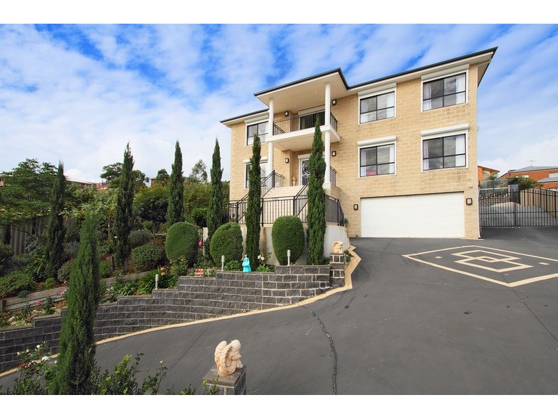 24 Highland Drive, Pakenham VIC 3810