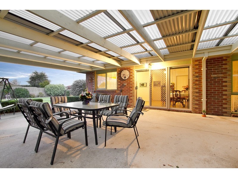 21 Balmoral Way, Pakenham VIC 3810