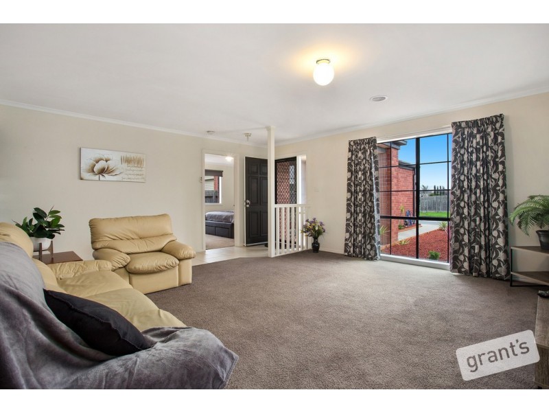 49 Clifford Drive, Pakenham VIC 3810