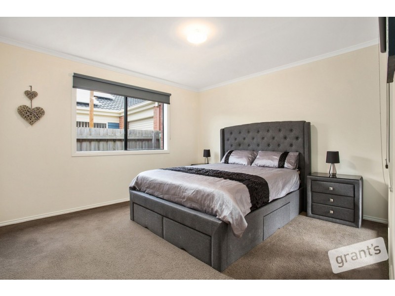 49 Clifford Drive, Pakenham VIC 3810