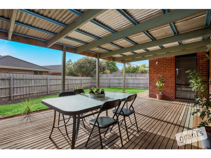 49 Clifford Drive, Pakenham VIC 3810