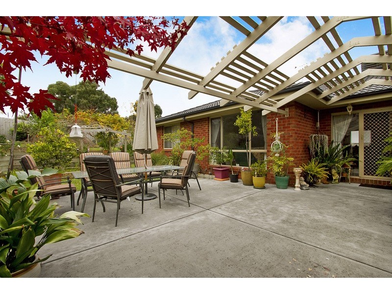 8 Kerry Place, Garfield VIC 3814