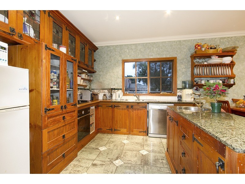 16 Spring Circuit, Pakenham VIC 3810