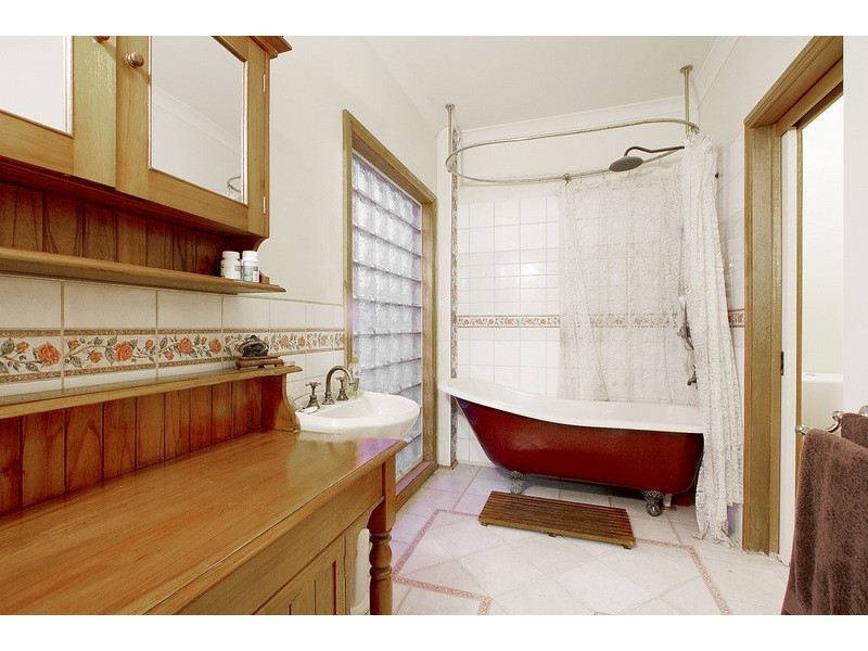 16 Spring Circuit, Pakenham VIC 3810