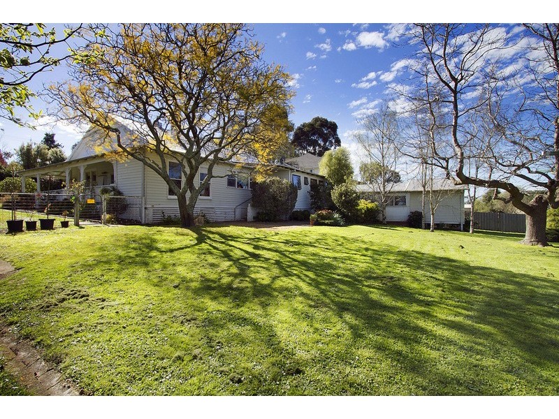 5 Main Street, Garfield VIC 3814