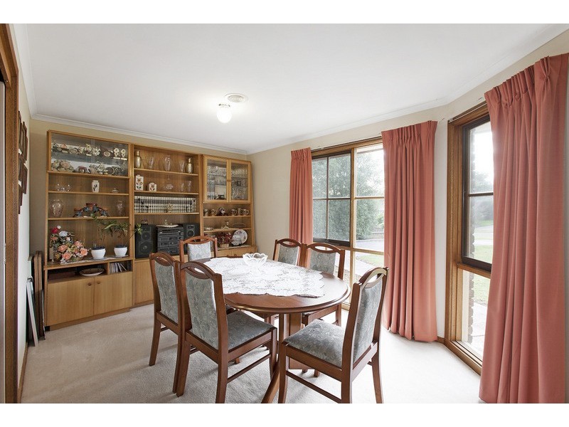 12 Dundee Court, Pakenham VIC 3810