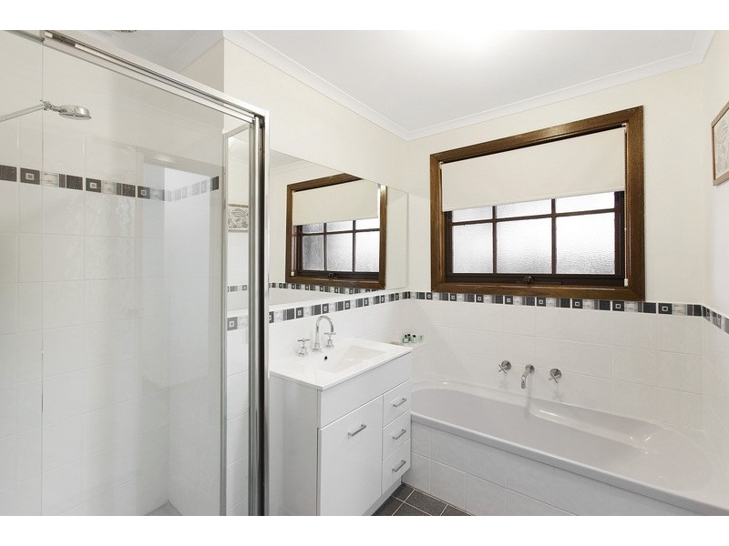 12 Dundee Court, Pakenham VIC 3810