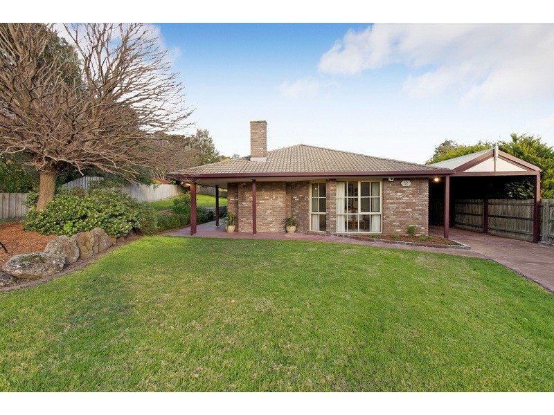 12 Dundee Court, Pakenham VIC 3810