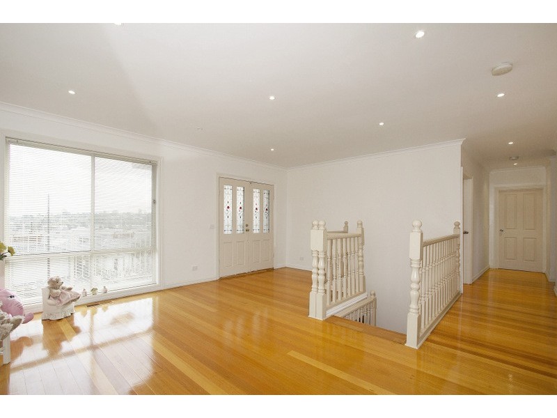 26 Bohemia Crescent, Pakenham VIC 3810