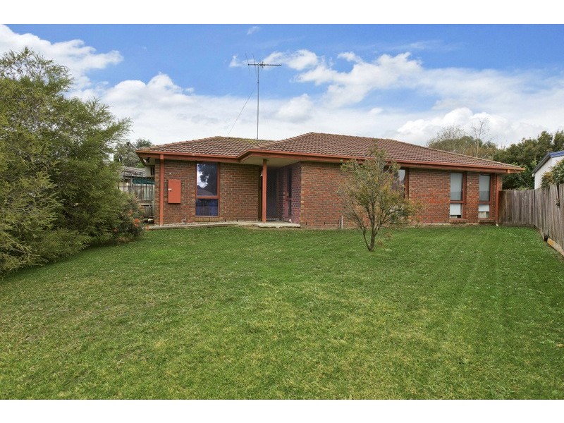 53 Barrington Drive, Pakenham VIC 3810