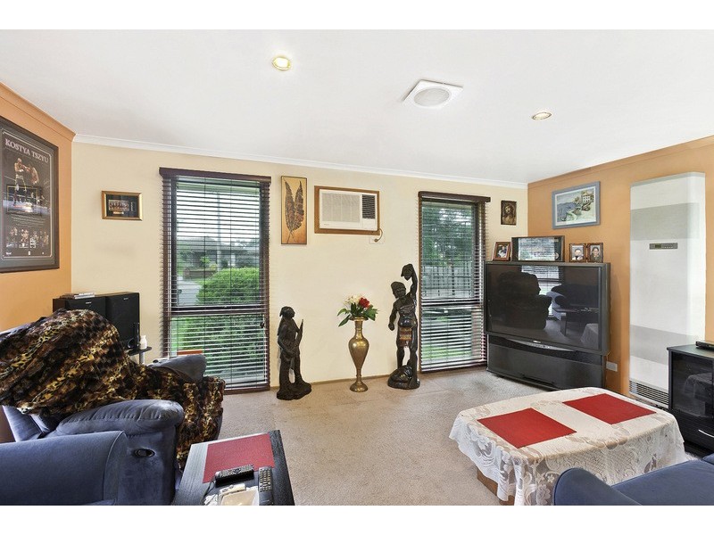 53 Barrington Drive, Pakenham VIC 3810