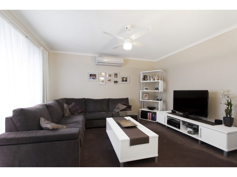 67 Amber Crescent, Narre Warren VIC 3805