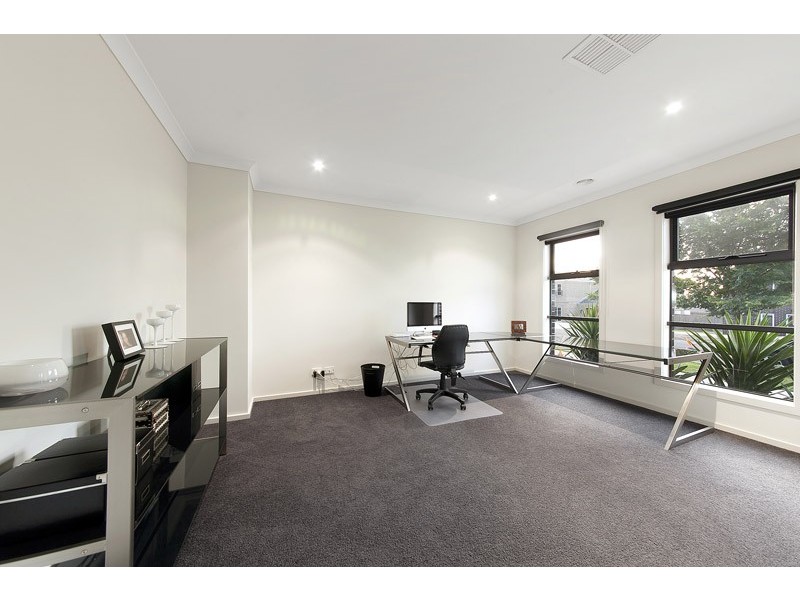 6 Gladys Court, Berwick VIC 3806