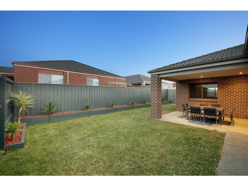 6 Gladys Court, Berwick VIC 3806
