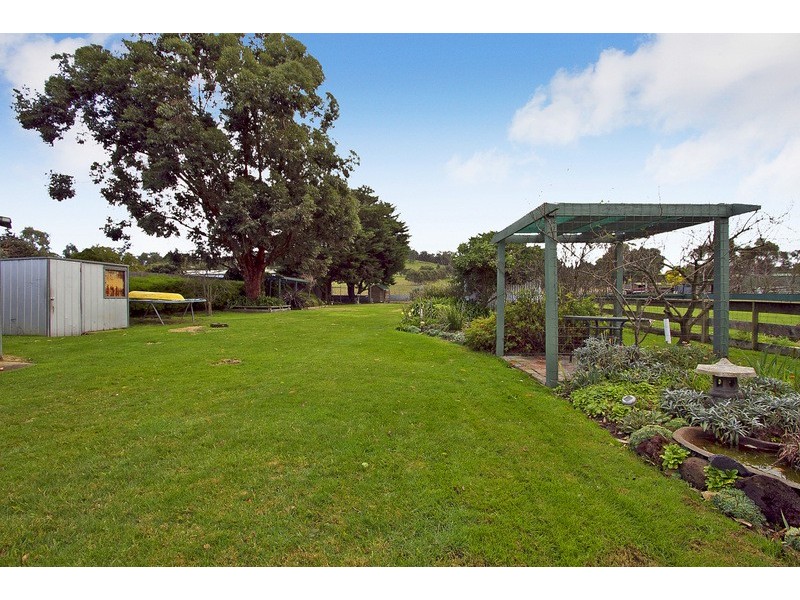 80 Railway Avenue, Tynong VIC 3813