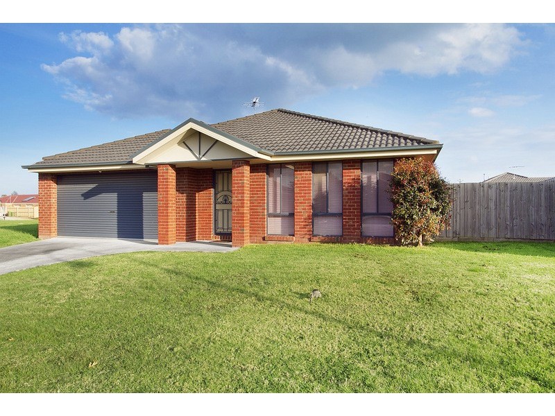 18 Storey Drive, Pakenham VIC 3810