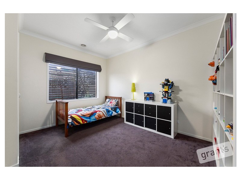 38 St Leonard Way, Pakenham VIC 3810